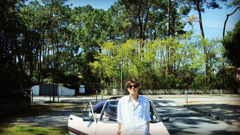 E4E2B9C8-25B1-4C2F-9BA4-A38755844359